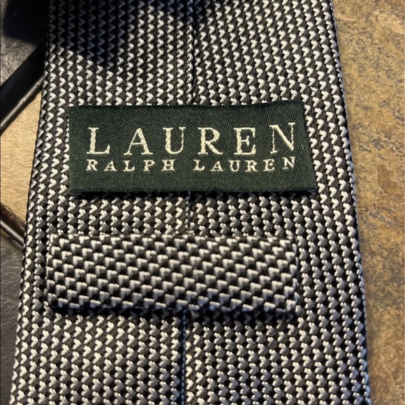 Lauren Ralph Lauren silk tie - Picture 3 of 4